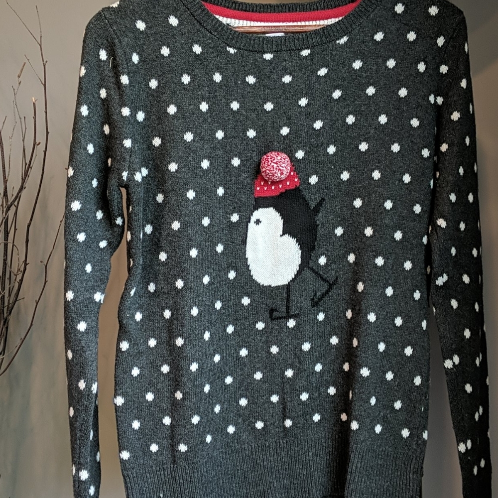 Shrinking Violet, Winter Sweater, Size M